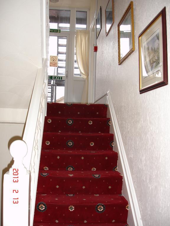 Beachmount Holiday Apartments Rhôs-on-Sea エクステリア 写真